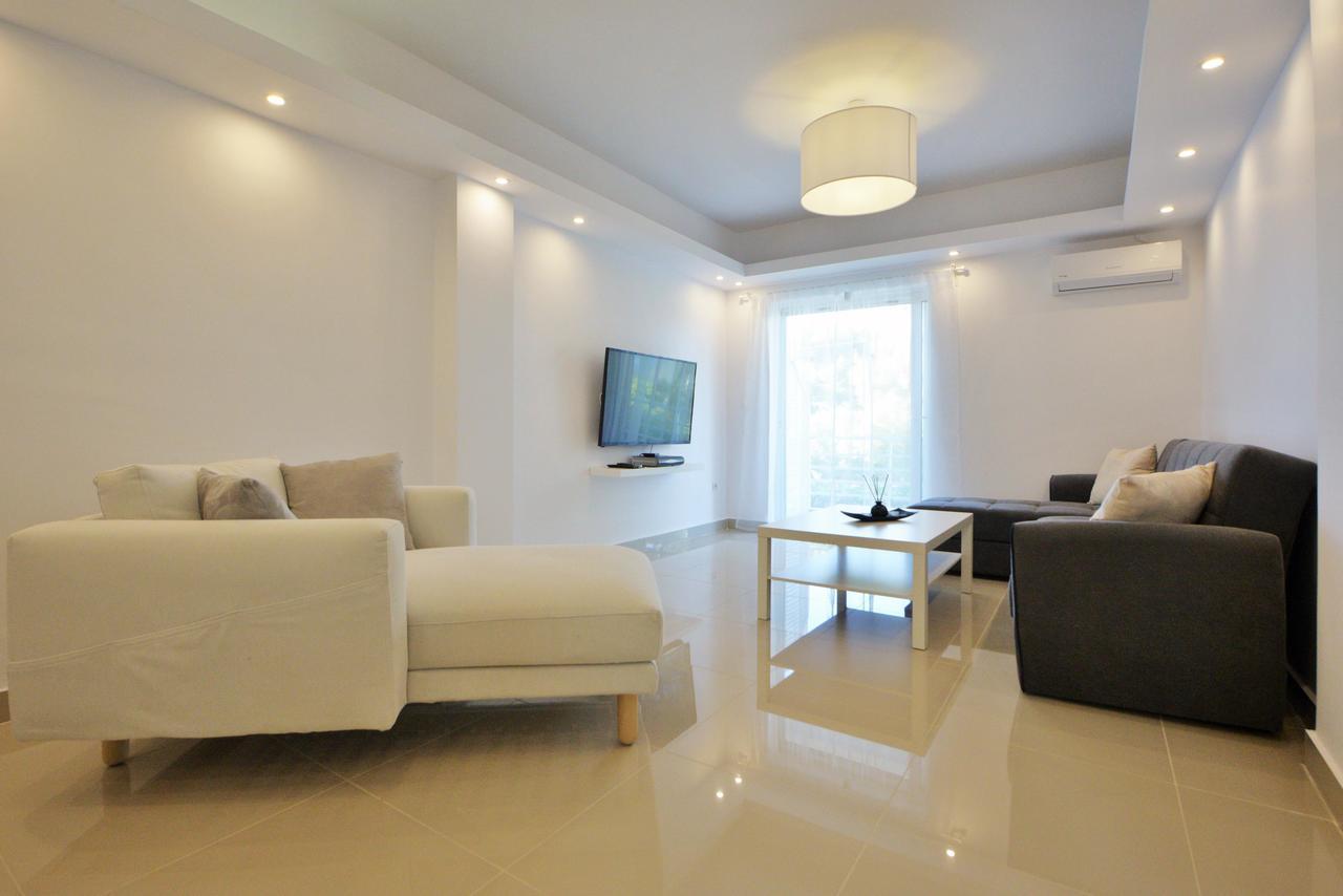 Athena Apartment Artemida  Exterior foto